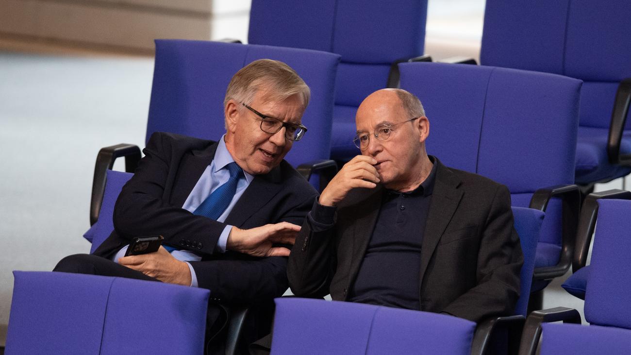 Left: Gysi and Bartsch call for “personnel renewal” for the left