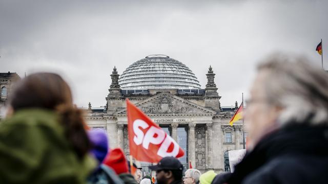 Haushaltsdebatte: SPD-Spitze hält Mitgliederbegehren zum Bundeshaushalt für unzulässig