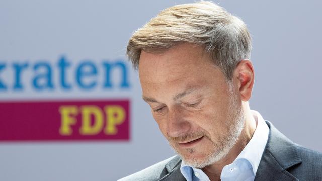 Schuldenbremse: Linke klagt vor Bundesverfassungsgericht gegen Christian Lindner