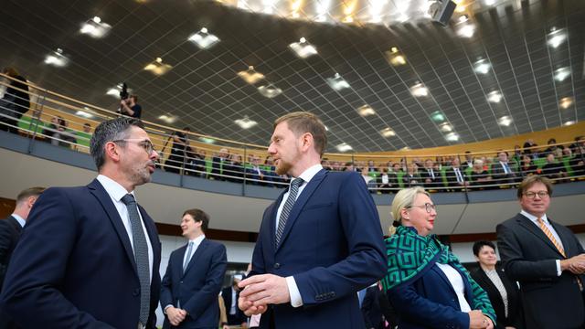 Regierungsbildung: Sondierungsgespräche in Sachsen sollen am Dienstag starten