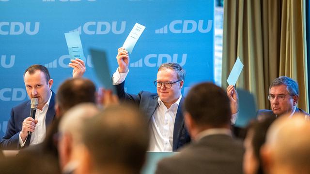 Landtagswahlen: Thüringer CDU stimmt Brombeerkoalition zu