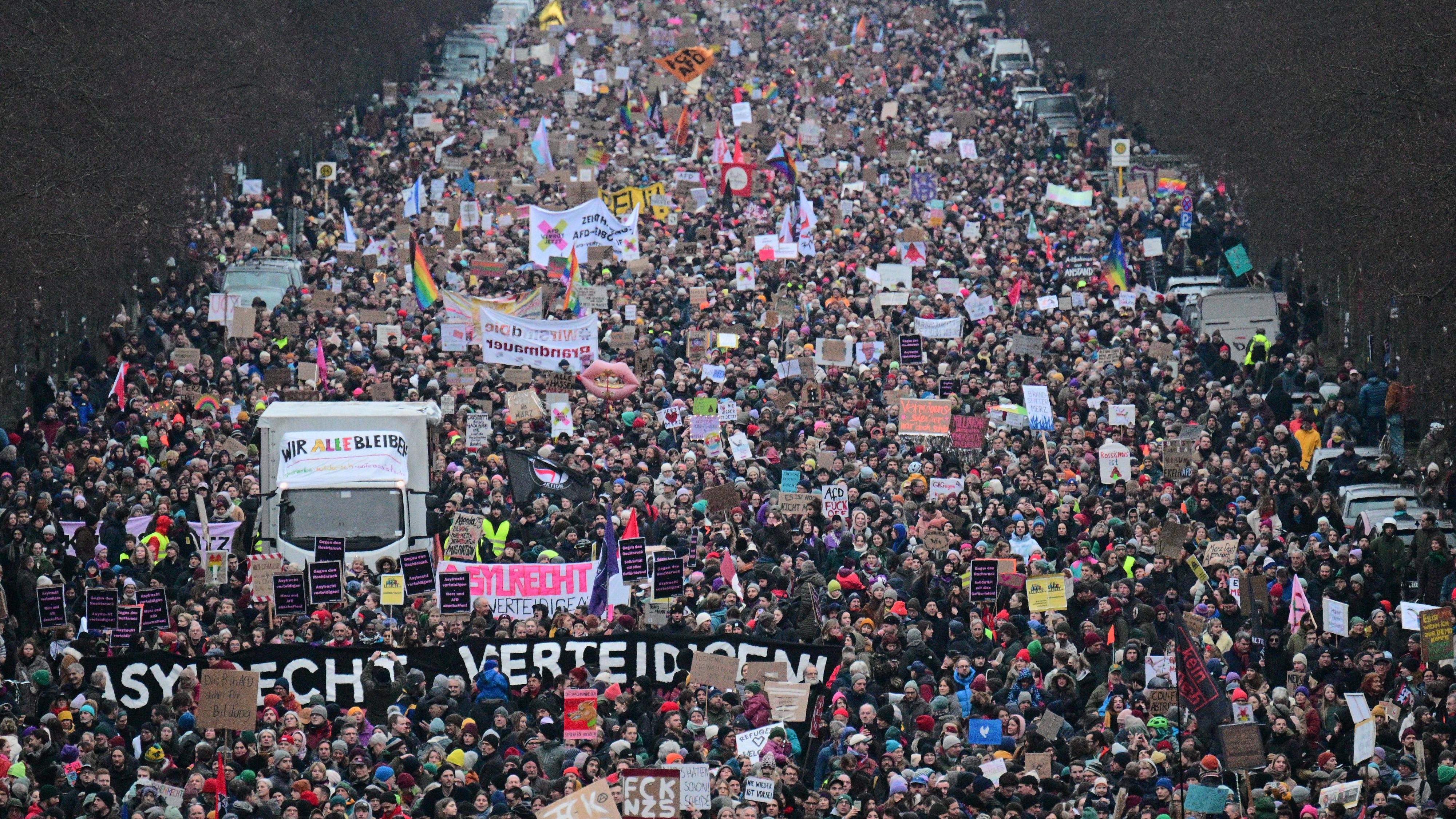 Demonstrationen gegen das Recht: Teilnehmer der Demonstration unter dem Motto 