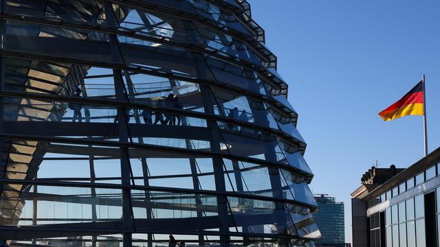 Grundgesetzänderungen: Bundestag stimmt für Schuldenpaket von Union und SPD