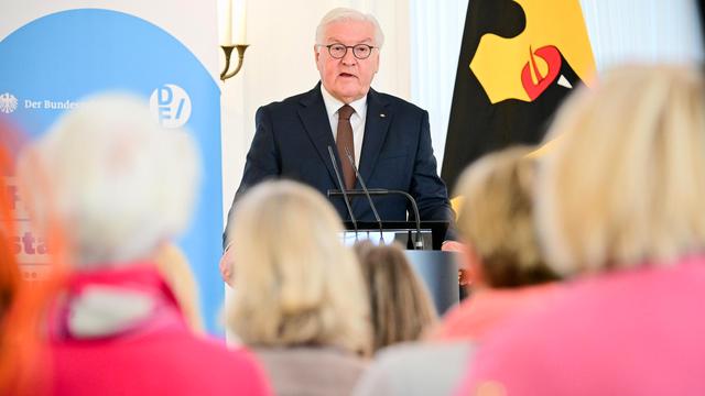 Frauentag: Steinmeier kritisiert niedrigen Frauenanteil im Bundestag