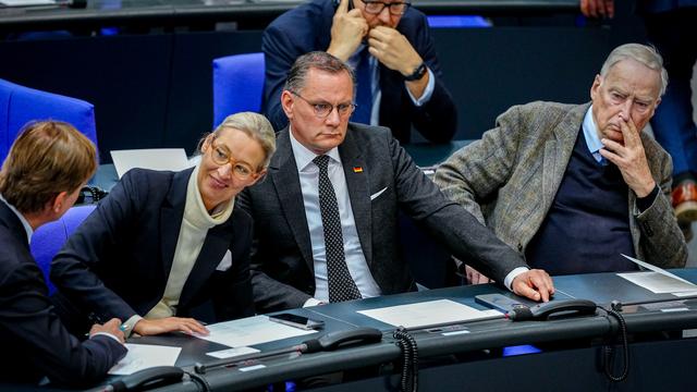 Bundesverfassungsschutz: Verfassungsschutz nennt AfD vorläufig nicht mehr rechtsextrem