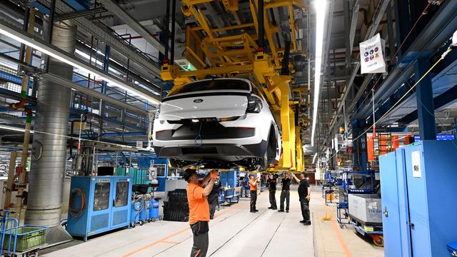 Autoindustrie : Arbeiter der Kölner Ford-Werke streiken erstmals