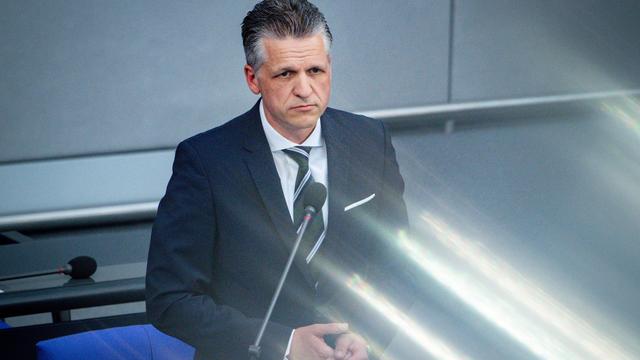 Regierungsbefragung: Frei und Klingbeil verteidigen im Bundestag Migrationspolitik