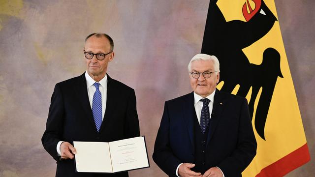 Wahl des Bundeskanzlers: Steinmeier ernennt Merz zum Bundeskanzler