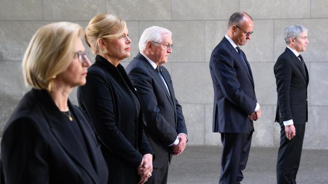 "Tag der Befreiung": Steinmeier beklagt Geschichtsvergessenheit in Deutschland