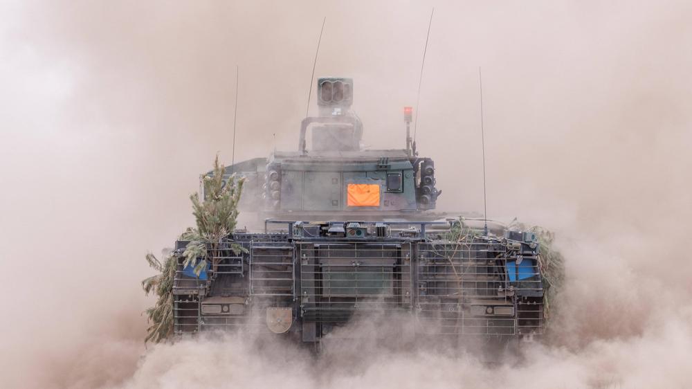 Bundeswehr: Ein Schützenpanzer Puma während eines Großmanövers der Nato.