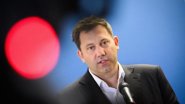 Beschluss zur Haushaltsplanung: Grüne werfen Finanzminister Lars Klingbeil "Haushaltstricks" vor