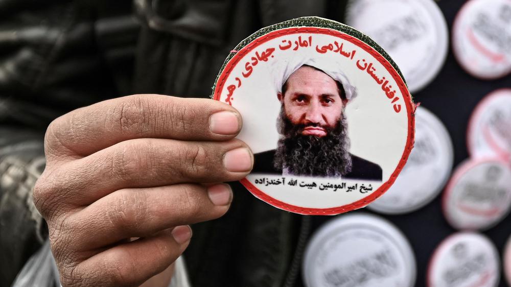  Taliban-Chef Haibatullah Achundsada wird nun international mit Haftbefehl gesucht.