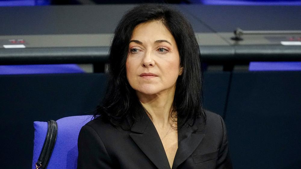 Katherina Reiche: Katherina Reiche, 52, errang schon mit 25 Jahren ihr erstes Bundestagsmandat.