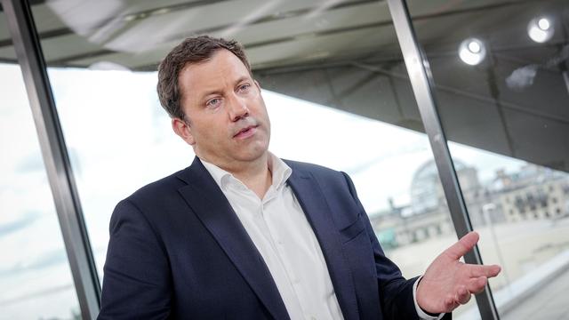 Bundeshaushalt: Lars Klingbeil verteidigt vorgeschlagene Steuererhöhung