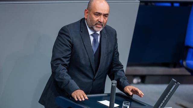 Zollkonflikt: Omid Nouripour schlägt EU-Mitgliedschaft für Schweiz vor