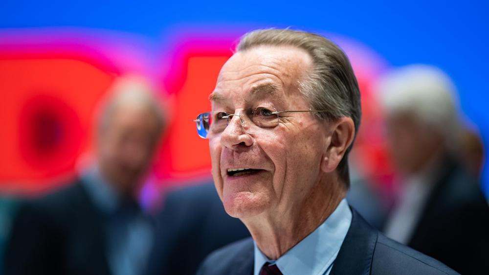 Rente: Der frühere SPD-Chef Franz Müntefering hat sich für mutige Sozialreformen ausgesprochen.