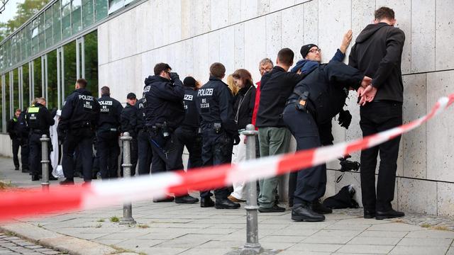 Berlin: Klimaaktivisten dringen in CDU-Parteizentrale ein