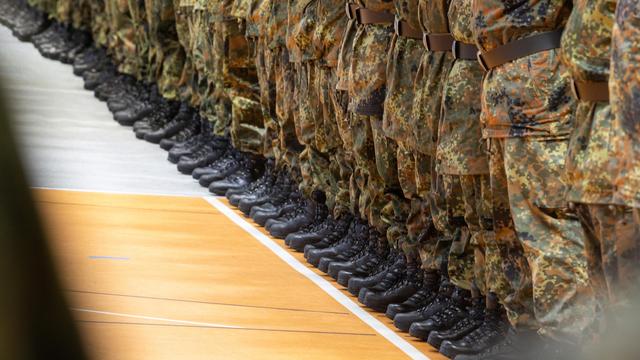 Bundeswehr: Friedrich Merz will bei der Aufrüstung "keine Zeit verlieren"
