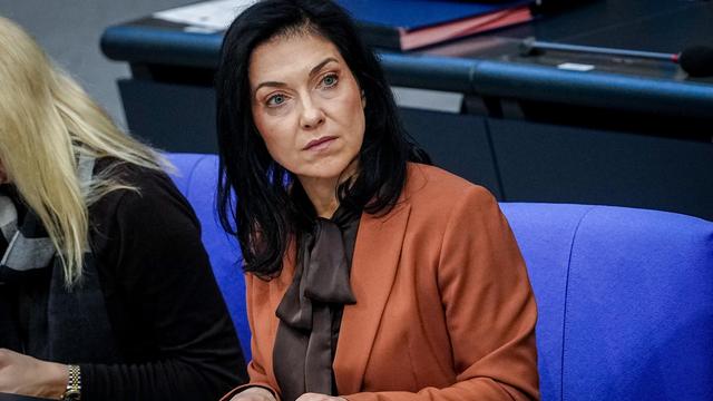 Bundeswirtschaftsministerin: Reiche lobt junge Unionsabgeordnete im Streit über Rentenreform 