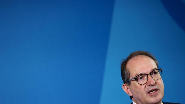 Nemčija bo sprejela dodatne afganistanske državljane z zagotovili, kritike opozicije na račun Dobrindta