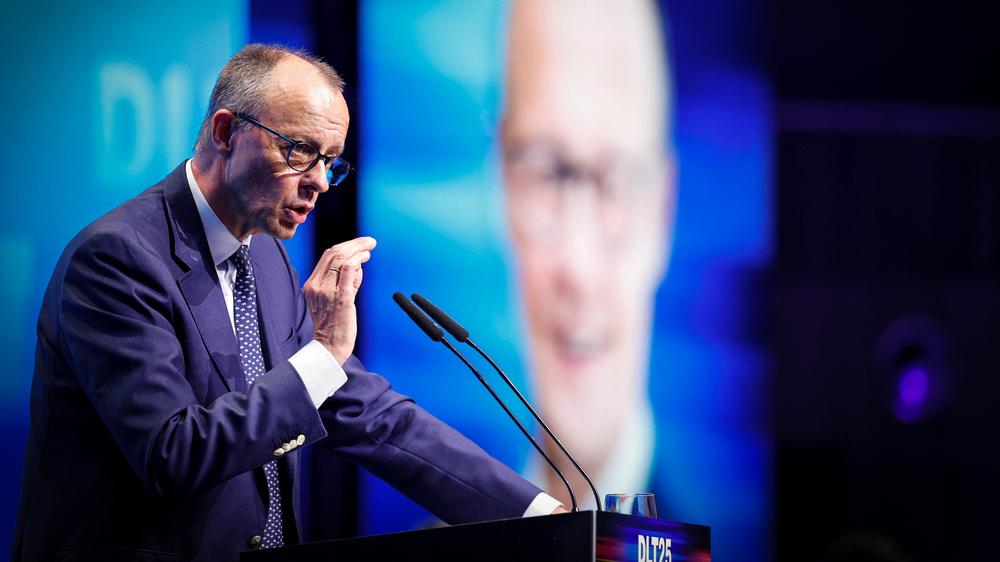 Rentenstreit: Bundeskanzler Friedrich Merz findet gegenüber dem Parteinachwuchs klare Worte für seine Haltung im Rentenstreit.