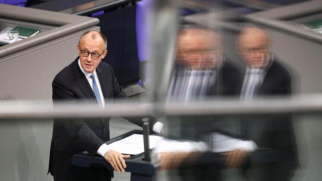 Bundestagsdebatte: Friedrich Merz fordert schnelle Entscheidung zu Rentenplänen 