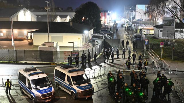 Gründung der AfD-Jugendorganisation: Tausende Demonstranten wollen AfD-Jugend an Treffen hindern