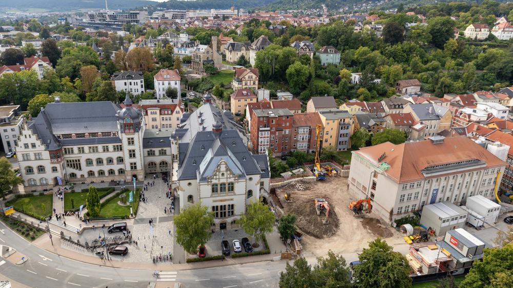 Haushaltskrise: Blick auf Jena: Vertreter der Städte und Gemeinden fordern mehr finanzielle Unterstützung.