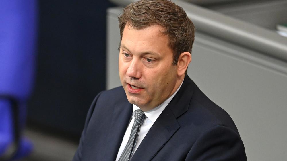 Chinareise des Vizekanzlers: Klingbeil will in China über Handel und die  Ukraine sprechen | DIE ZEIT