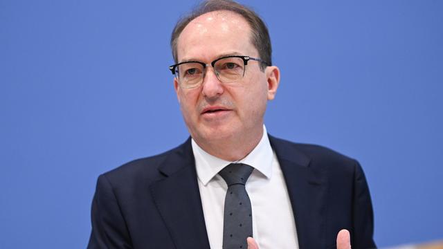 Migration: Fast ein Fünftel mehr Abschiebungen als im Vorjahr