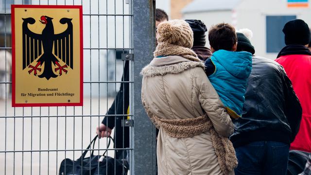 Migranten auf dem Arbeitsmarkt: Salzgitter will Arbeitspflicht für Asylbewerber prüfen