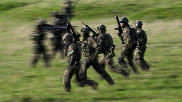 Recht auf politische Teilhabe: Bundesschülerkonferenz fordert Freistellung für Wehrdienst-Proteste