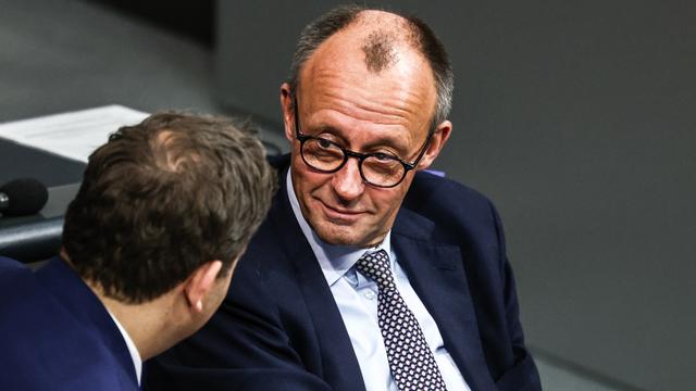 Abstimmung im Bundestag: Bundestag beschließt umstrittenes Rentenpaket – mit Kanzlermehrheit