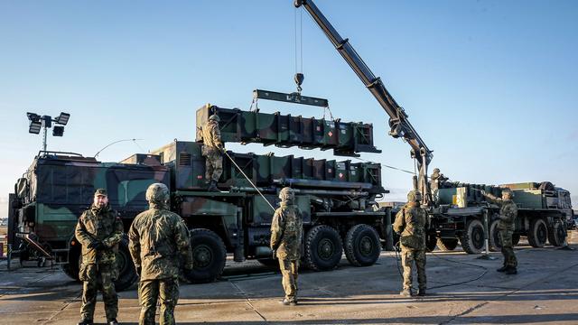 Abhängigkeit von den USA: Kriegstüchtig? Geht ohne die USA nicht