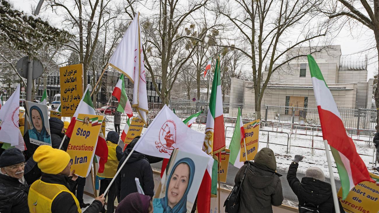 Proteste im Iran : Deutschland und weitere Länder bestellen iranische Botschafter ein