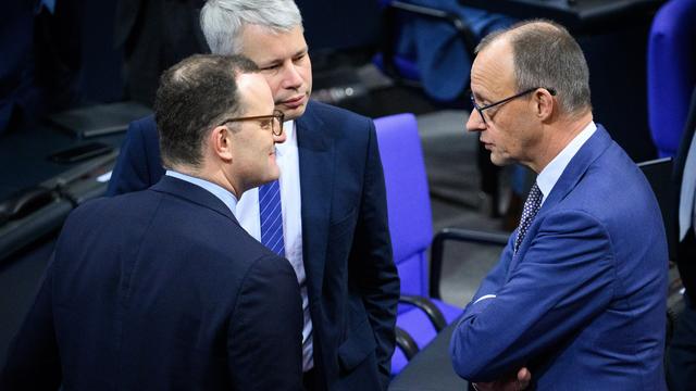 Regierungserklärung von Friedrich Merz: Merz distanziert sich von Trump – Opposition will mehr Druck auf USA