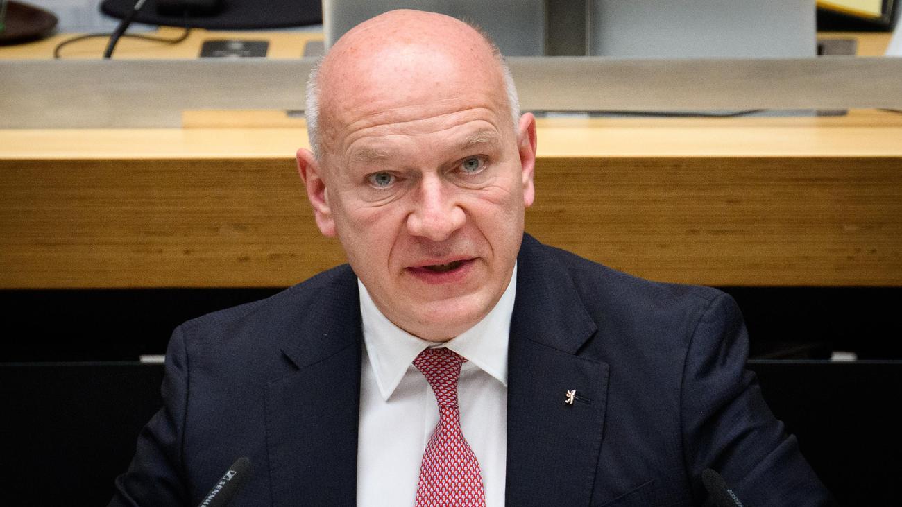 Berlins Regierender Bürgermeister: Kai Wegner räumt mangelnde Kommunikation ein