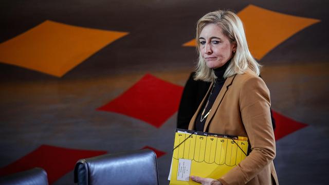 Telefonische Krankschreibung: Nina Warken will telefonische Krankschreibung überprüfen