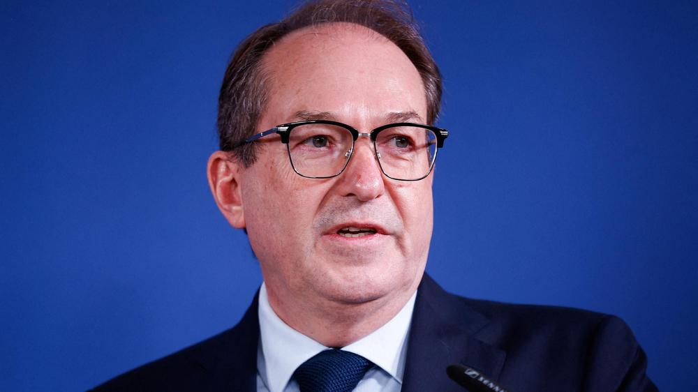 Innenminister Alexander Dobrindt hat angekündigt, dass Deutschland sich stärker gegen Cyberangriffe aus dem Ausland wehren müsse.