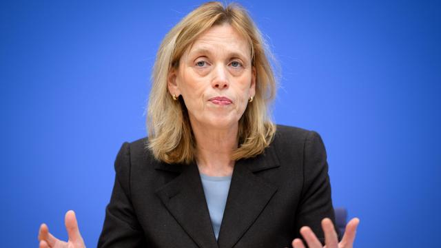 Gesellschaftsdienste: Prien will Freiwilligendienste mit neuem Gesetz stärken