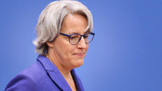 Social media ban for children: SPD proposal wins support from the government's child-protection commissioner