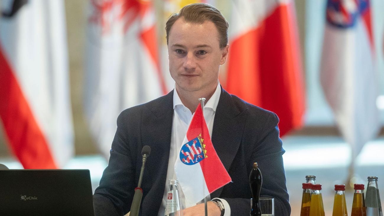 Künstliche Intelligenz: Hessischer Staatskanzleichef fordert Stellungnahme des ZDF