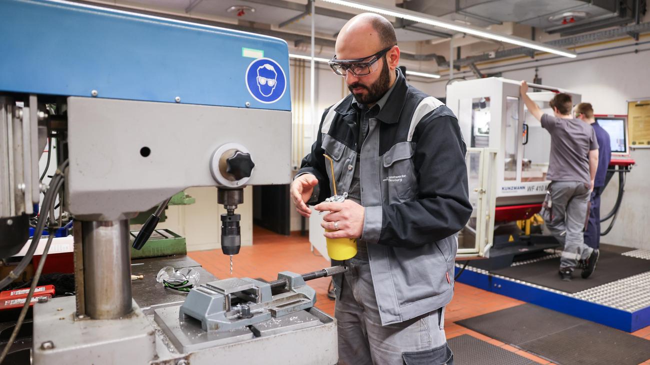 Arbeitsagentur: Hohe Beschäftigungsquote unter syrischen Geflüchteten in Deutschland