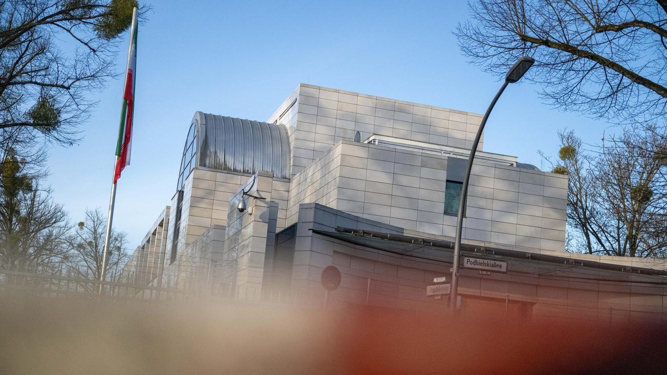 Krieg im Iran: Auswärtiges Amt bestellt iranischen Botschafter ein