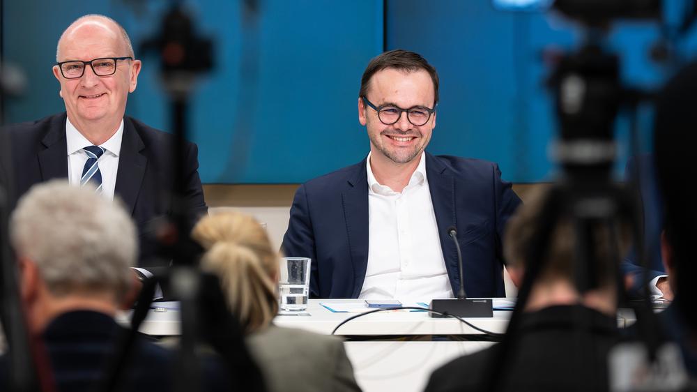 Mitgliederentscheid: Der brandenburgische Ministerpräsident Dietmar Woidke (links) und Jan Redmann, Chef der Brandenburger CDU