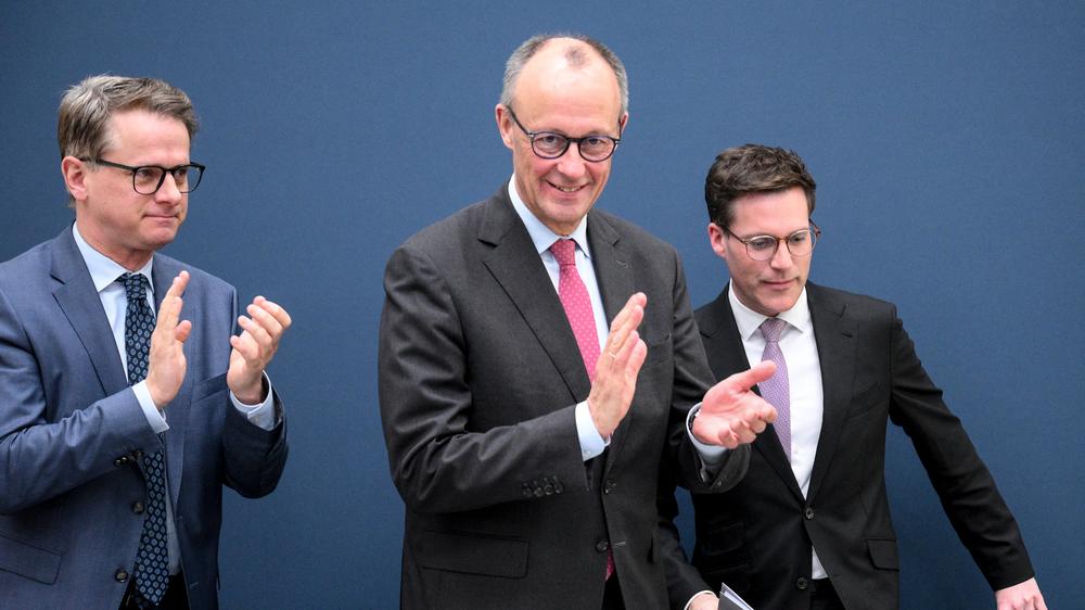 CDU nach der Landtagswahl: CDU-Politiker Linnemann, Merz, Hagel: Standing Ovations statt Zerknirschtheit