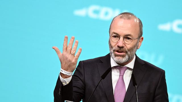 Konservative Fraktion im Europaparlament: EVP-Chef weist Verantwortung für Zusammenarbeit mit der AfD von sich