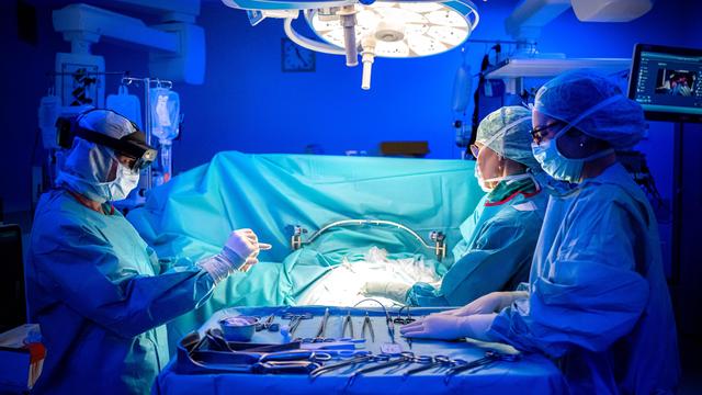 Reform der Krankenversicherung: Krankenkassen-Spitzenverband lehnt Einsparungen bei Versicherten ab