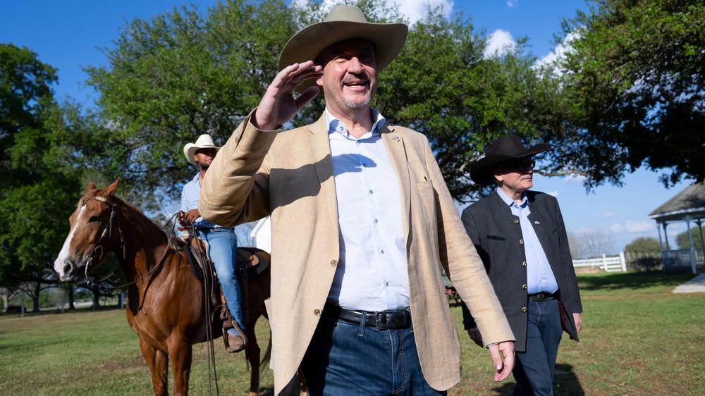 Markus Söder: Derzeit auf USA-Reise: Markus Söder besucht eine Ranch in Texas.