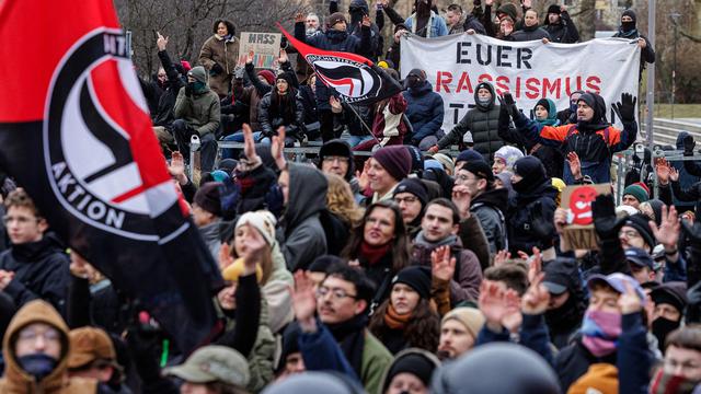 Streit in der Linken: Migrantische Arbeitsgruppe in der Linken wirft Gysi Rassismus vor